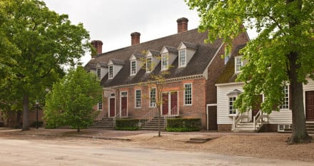 Williamsburg Colonial Houses