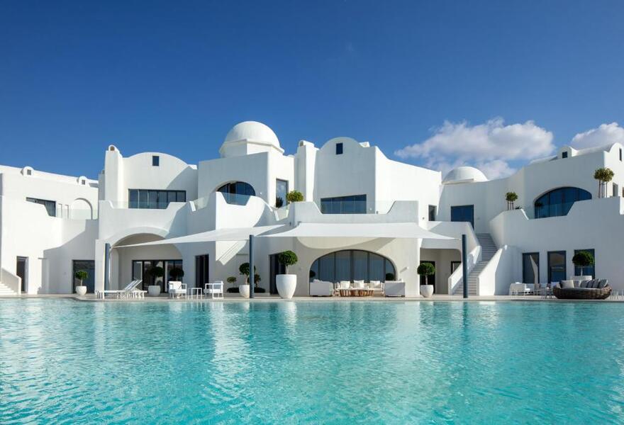 Anantara Santorini Abu Dhabi Retreat
