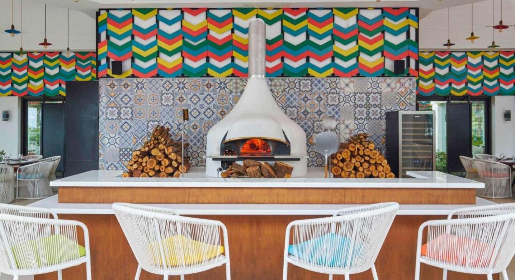 Brezza Restaurant