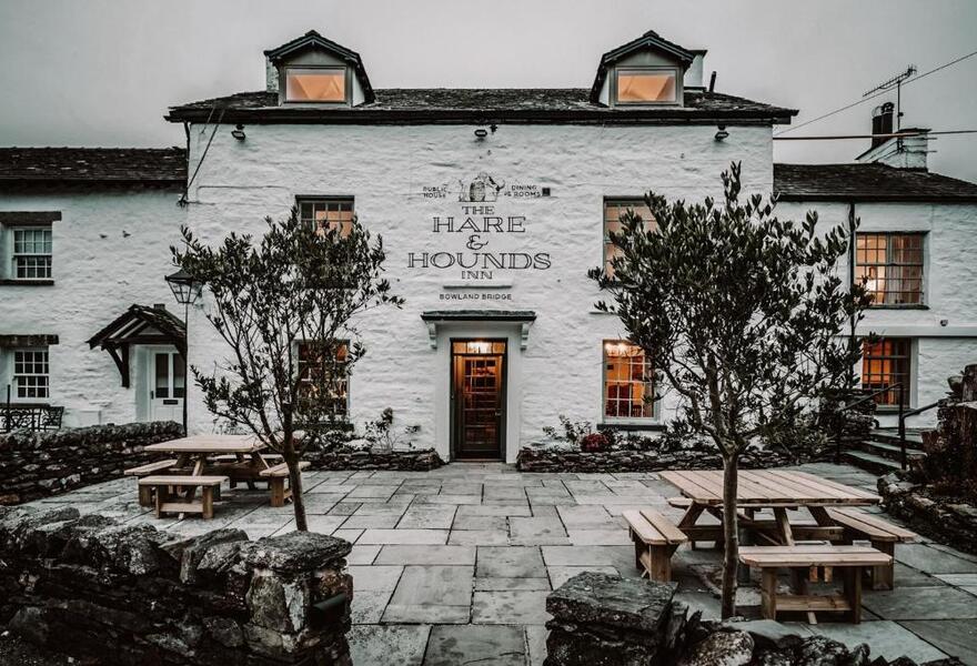 The Hare & Hounds Inn