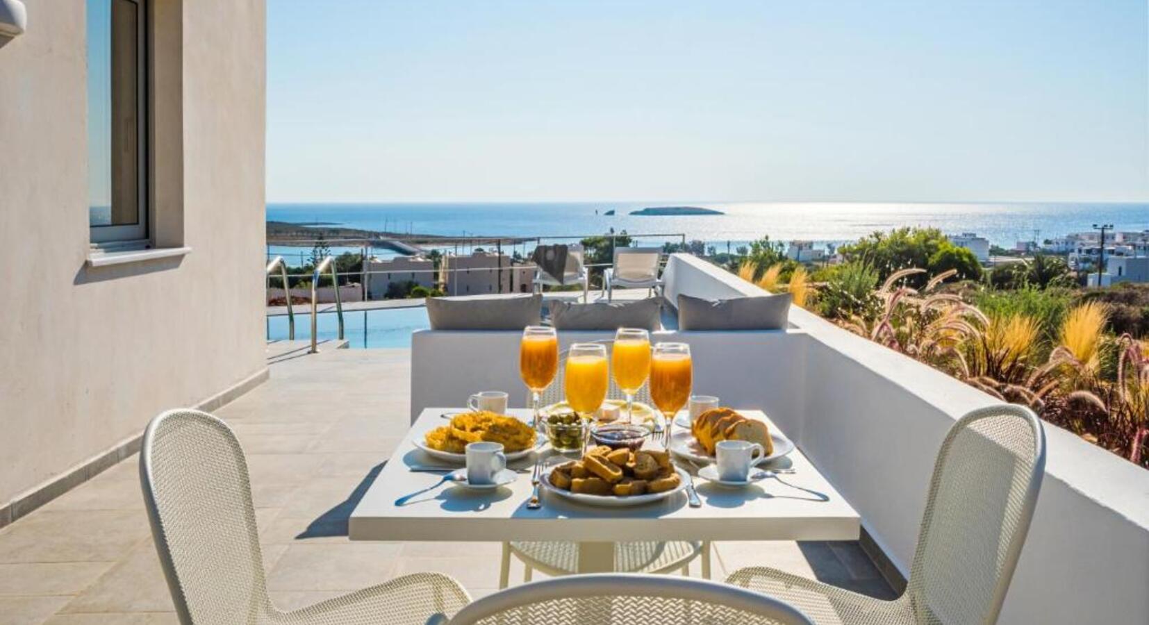 Breakfast with a view 