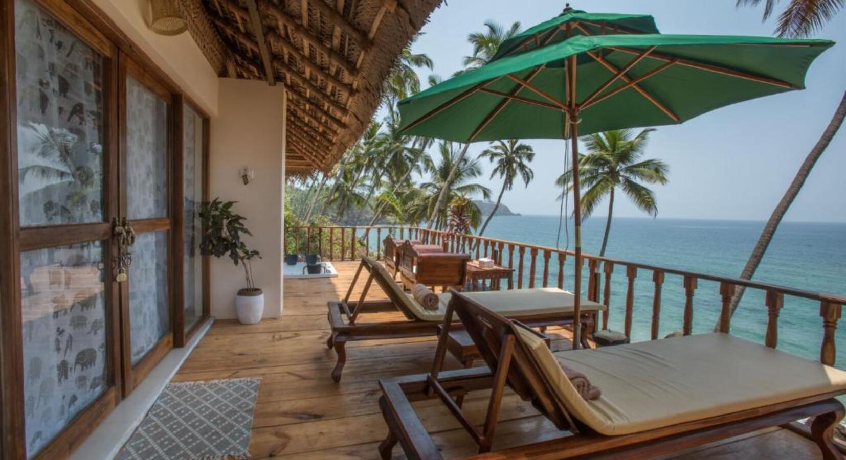 Balcony with Loungers
