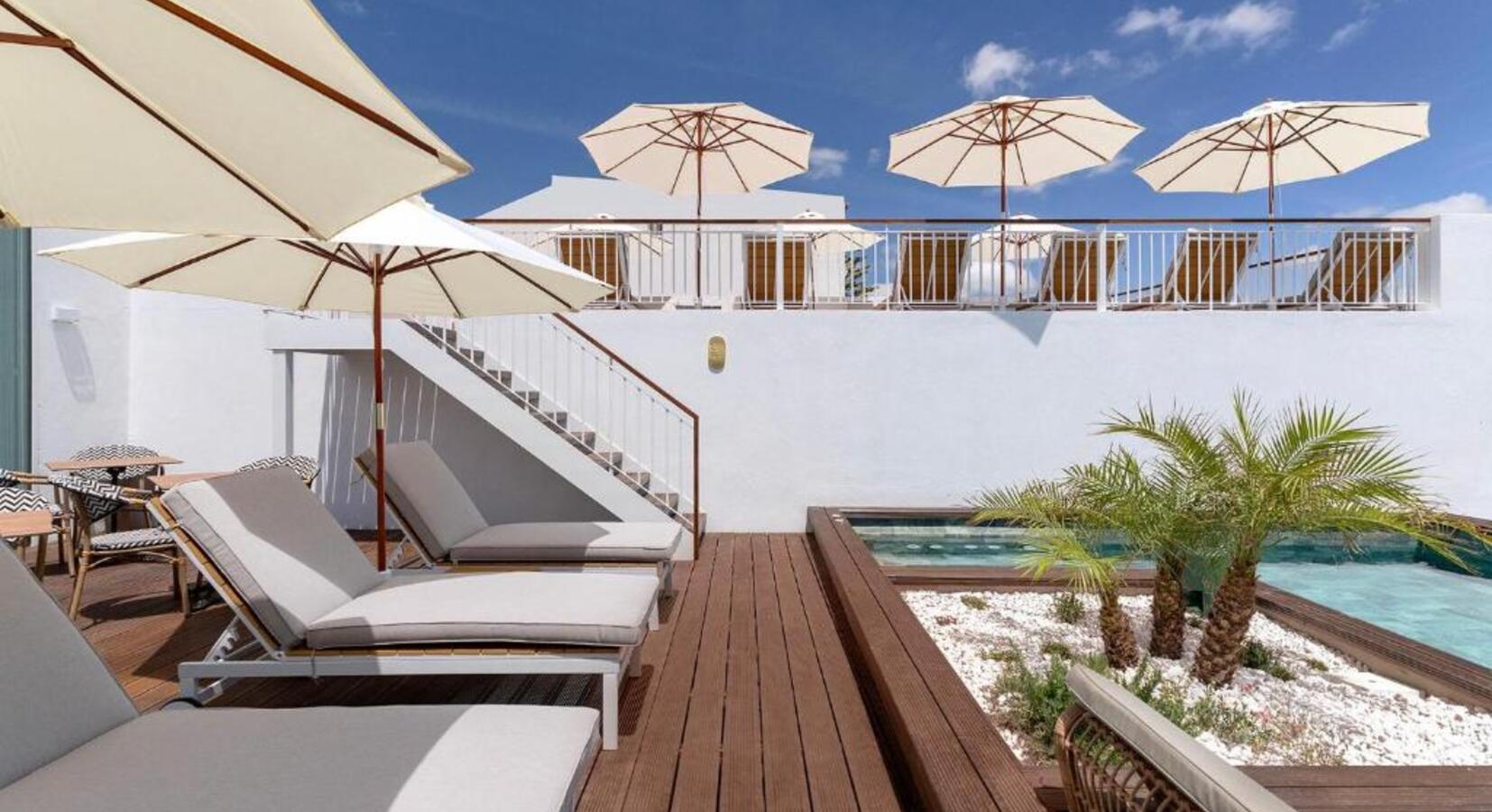 Pool area