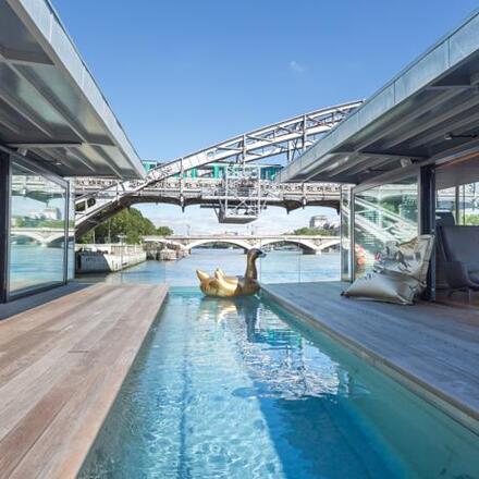 Off Paris Seine