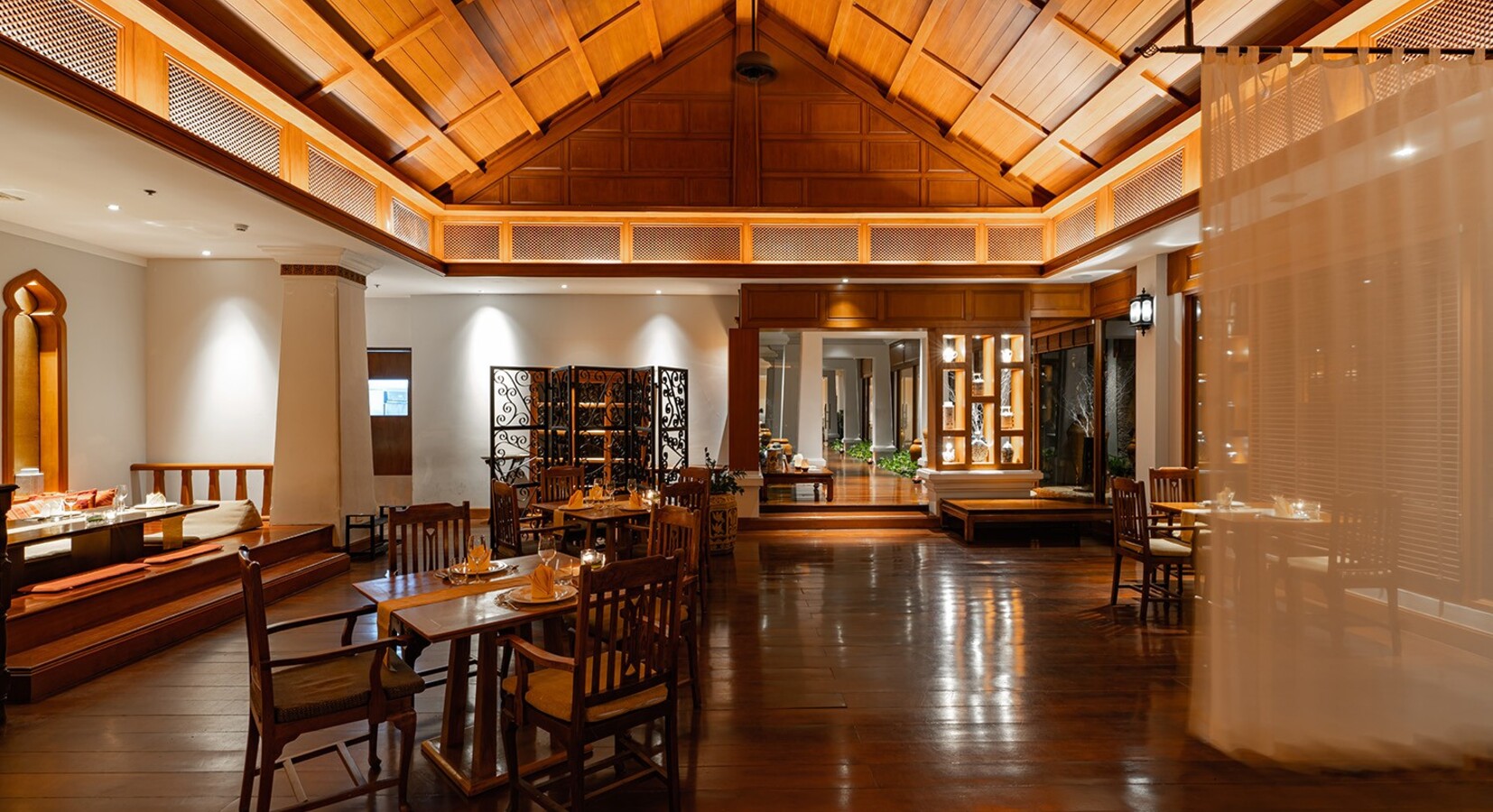 White Lotus Restaurant