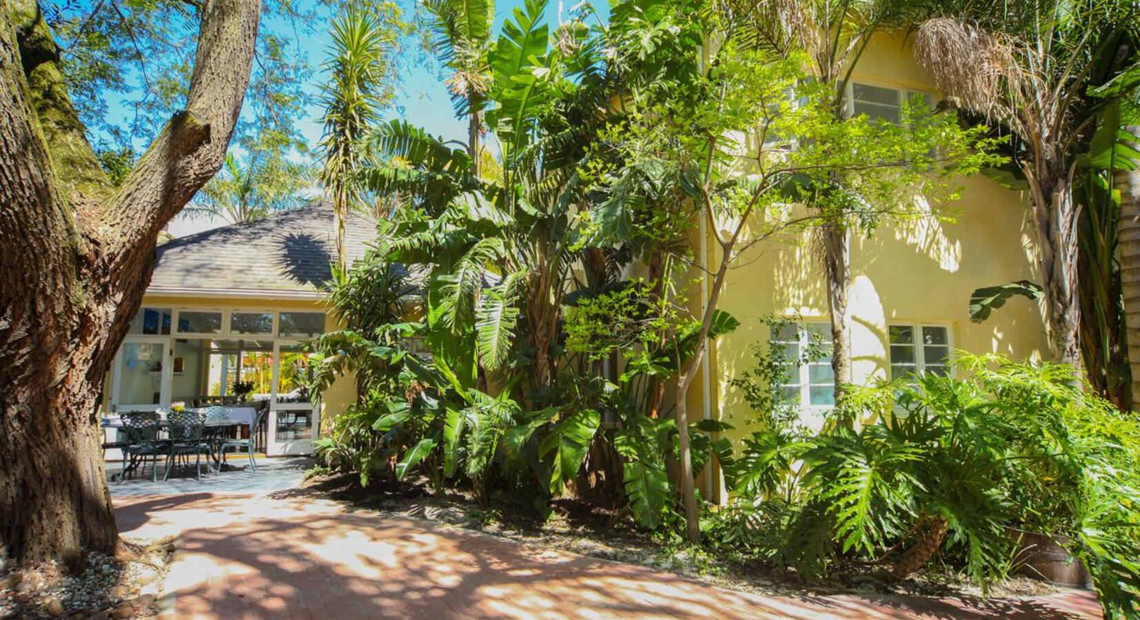 Photo de Hunneyball House