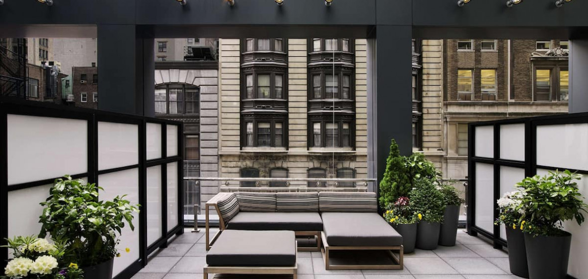 Arlo Nomad, New York Review | The Hotel Guru