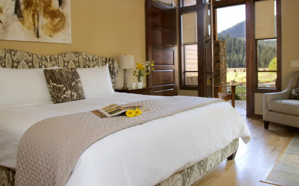 Highlands Ranch Lodge