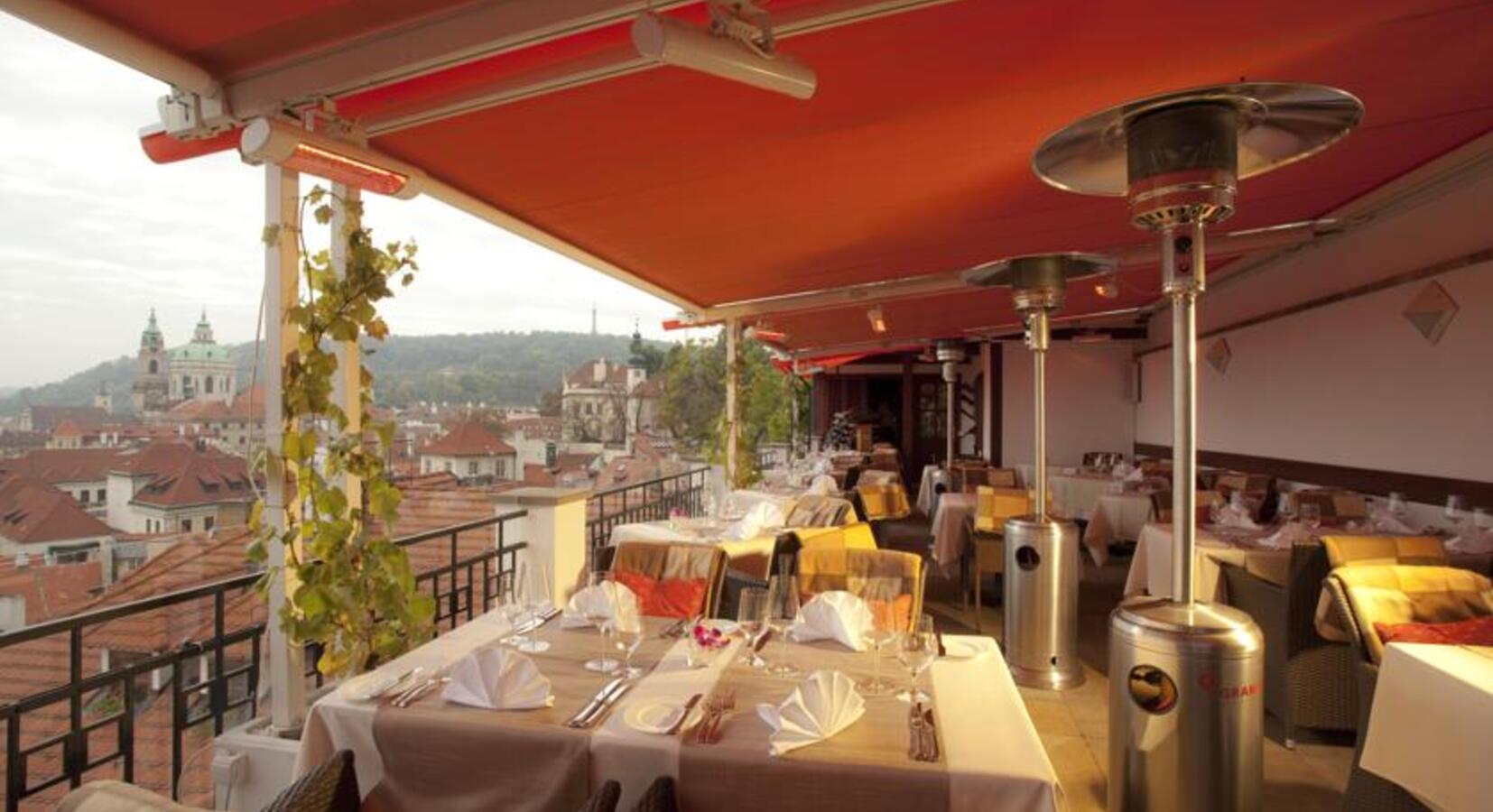 Hotel Restaurant