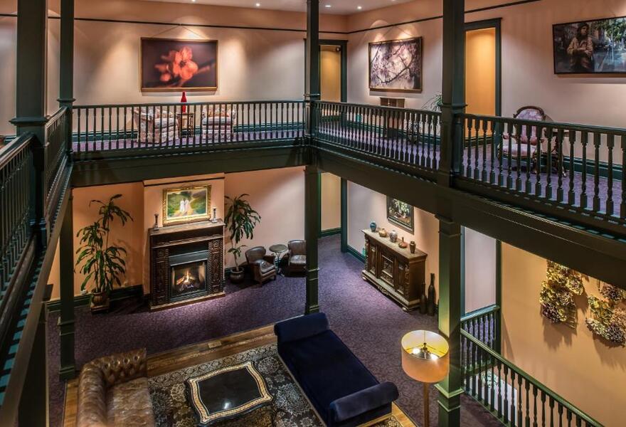 Montvale Hotel