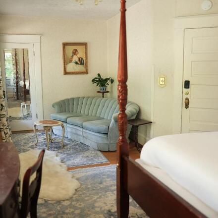 Guestroom details