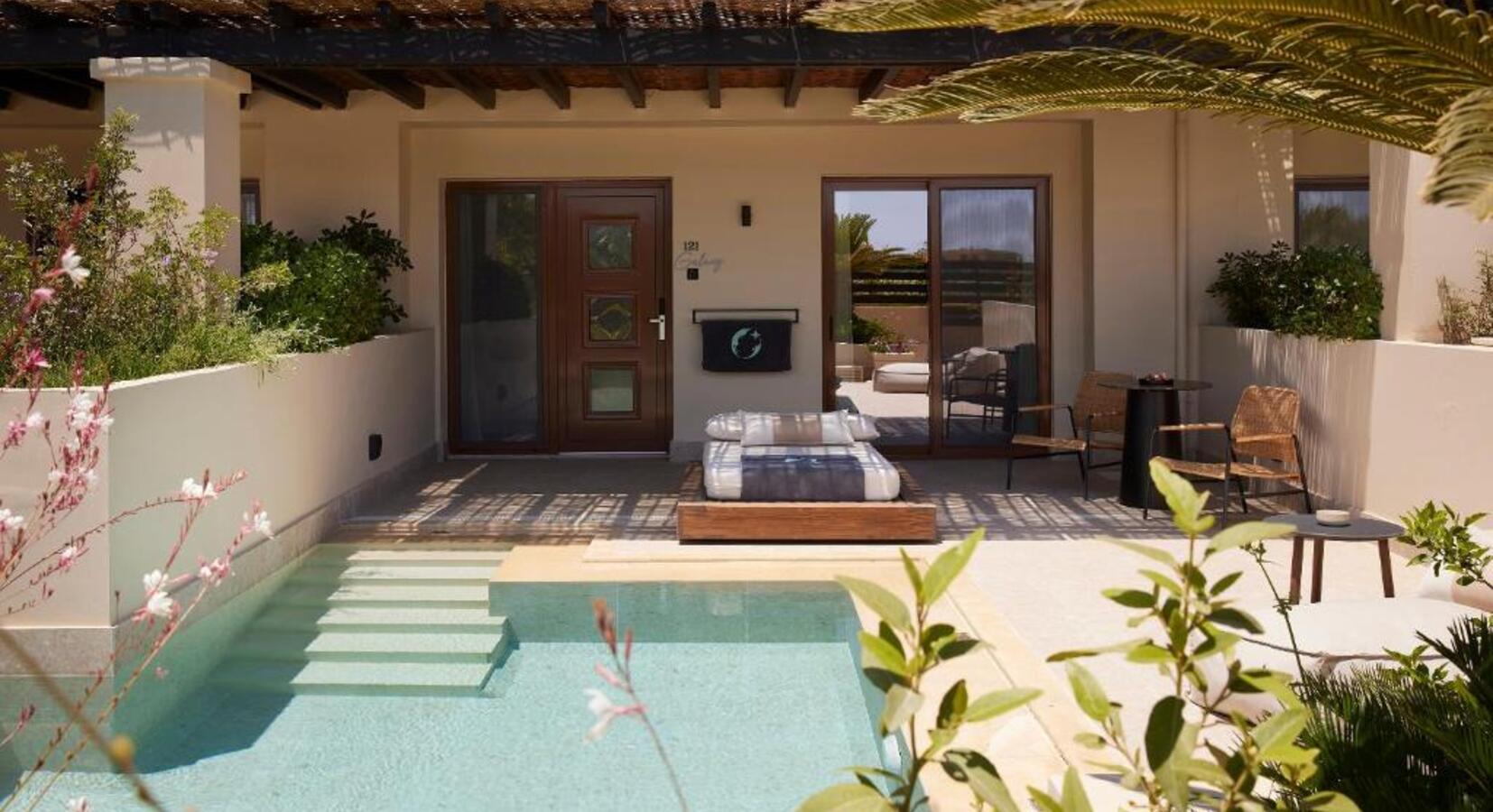 Private pool