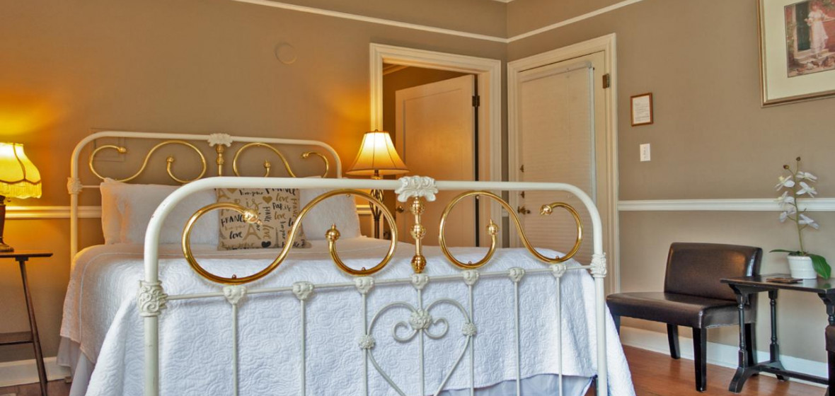 Cinnamon Bear Creekside Inn, Sonoma Review The Hotel Guru