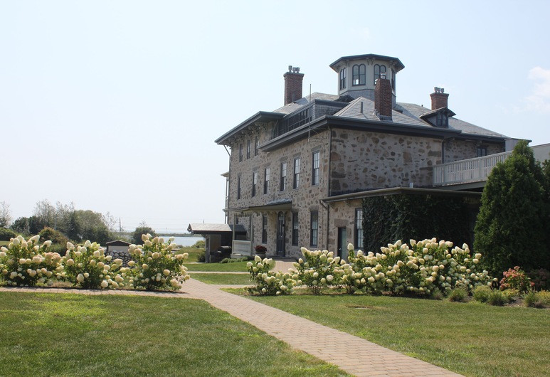 Stone House, Rhode Island Review The Hotel Guru