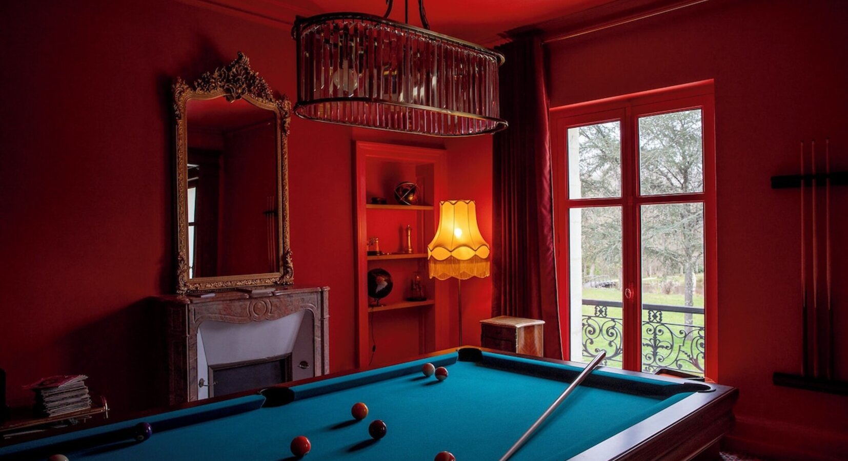 Billiard room 