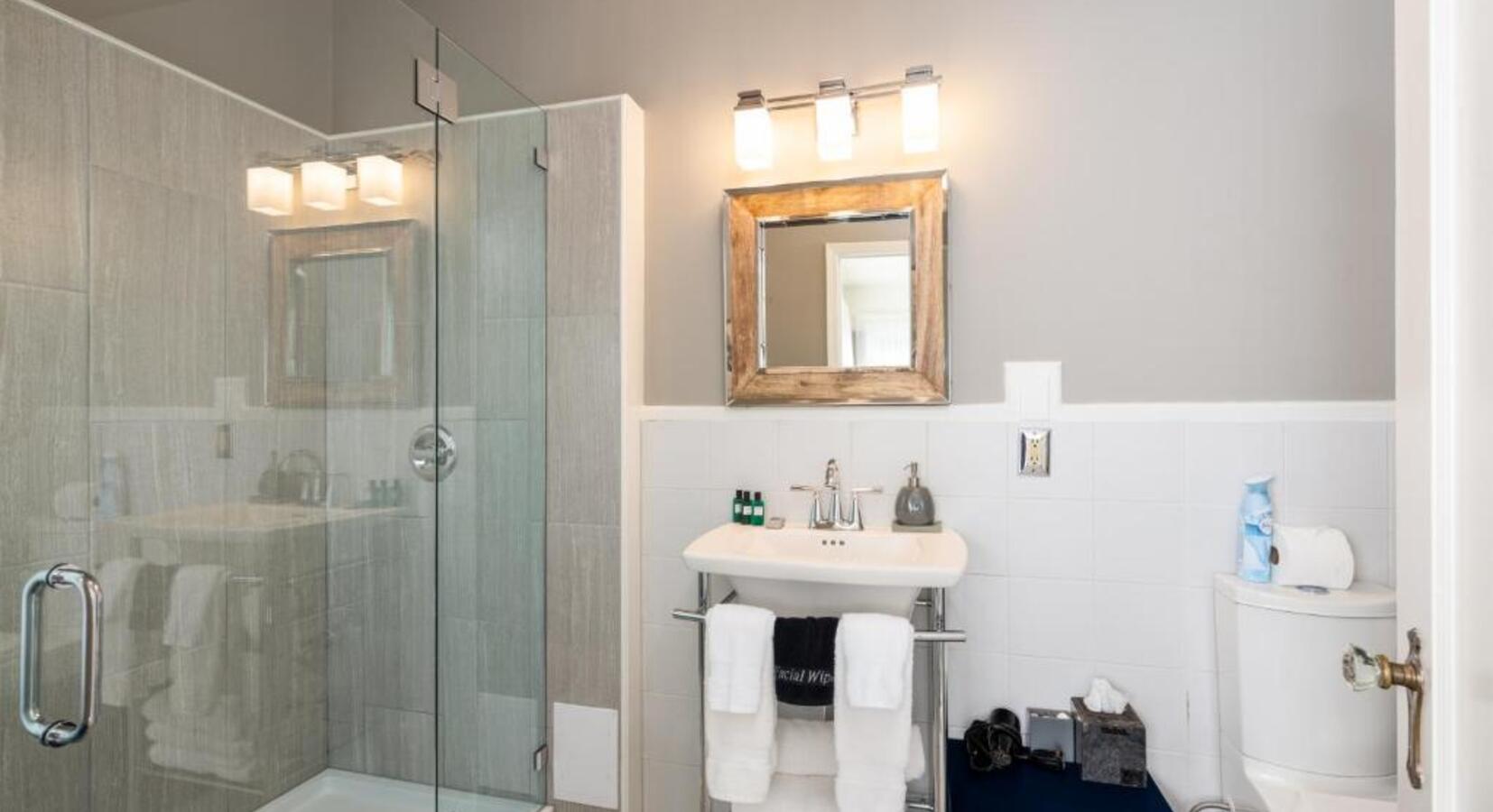 Milestone Road bathroom
