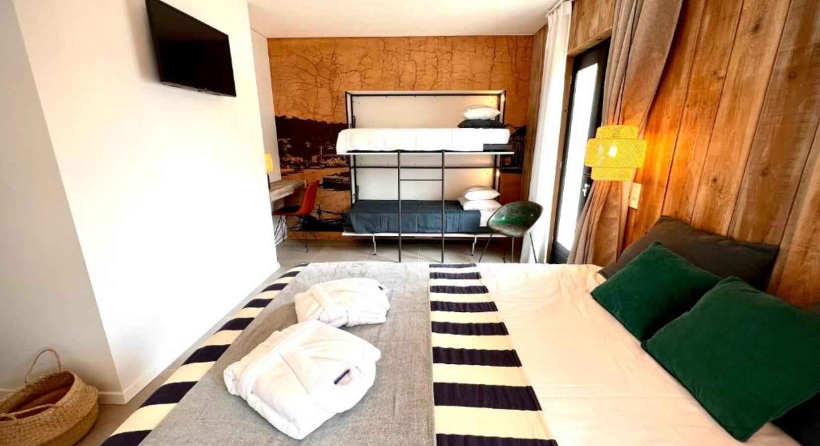 Guestroom