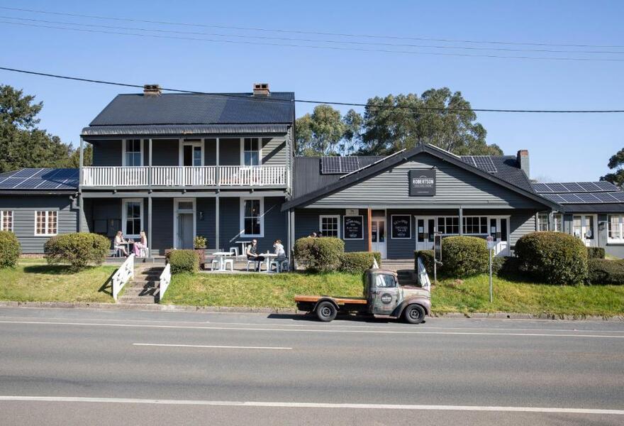 Robertson Public House & Kitchen