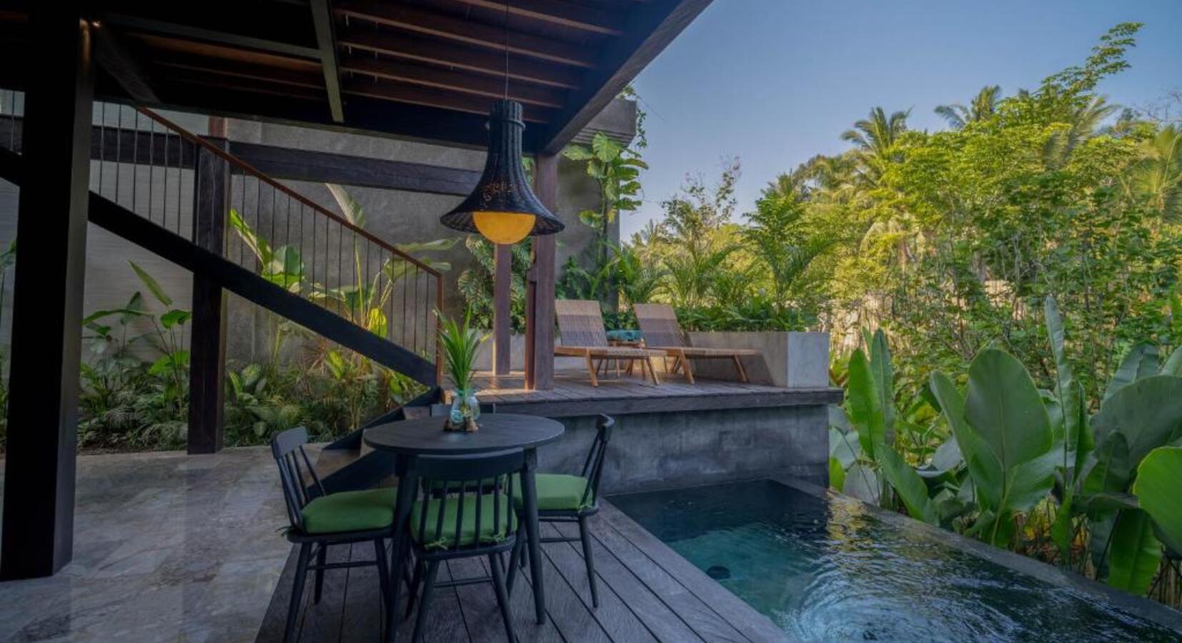 Private pool