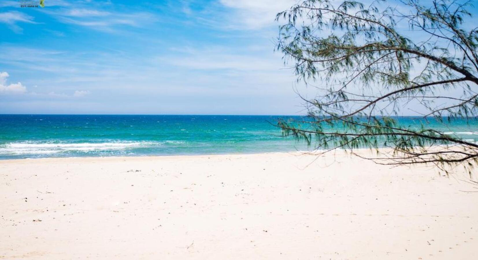 White Sand Beach