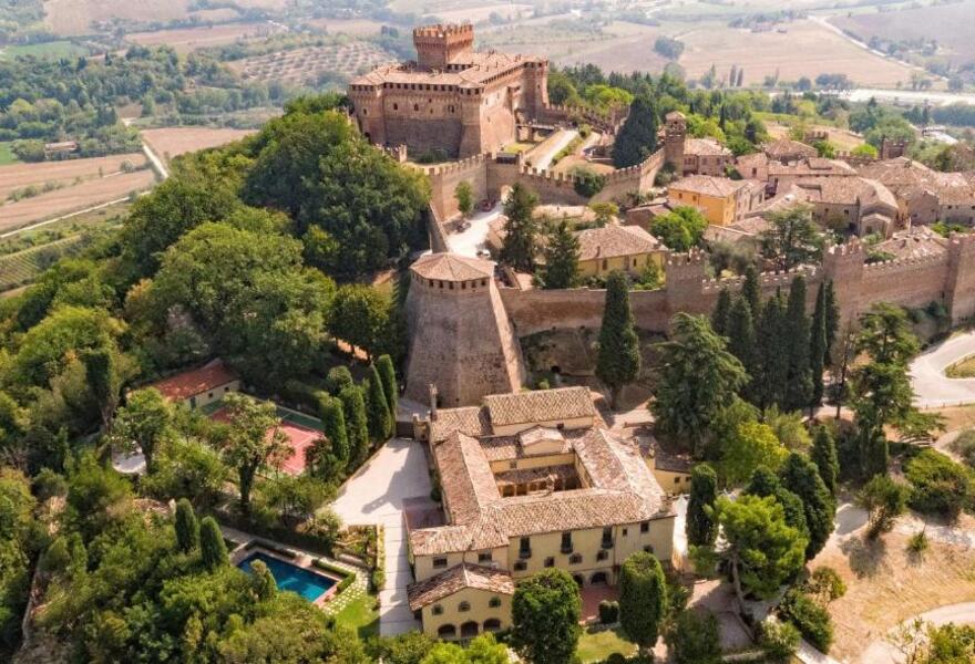 La Loggia Historic Resort