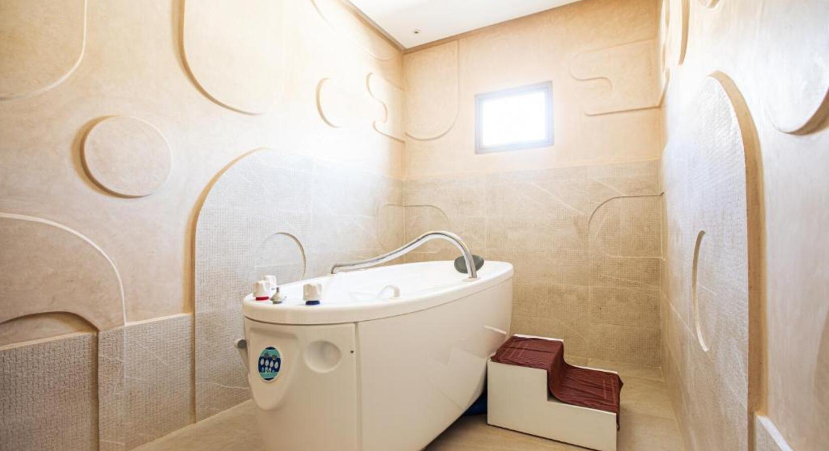 Spa bath