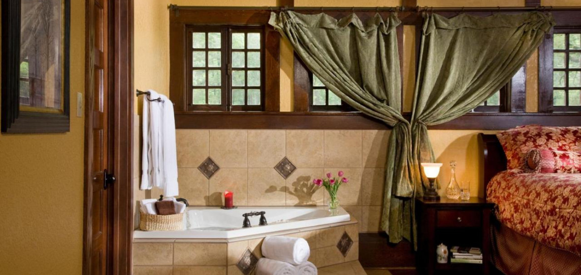 Hilltop Manor, Hot Springs Review The Hotel Guru