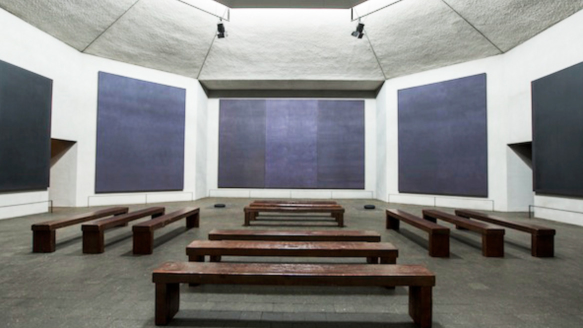 Dentro de la Capilla Rothko 