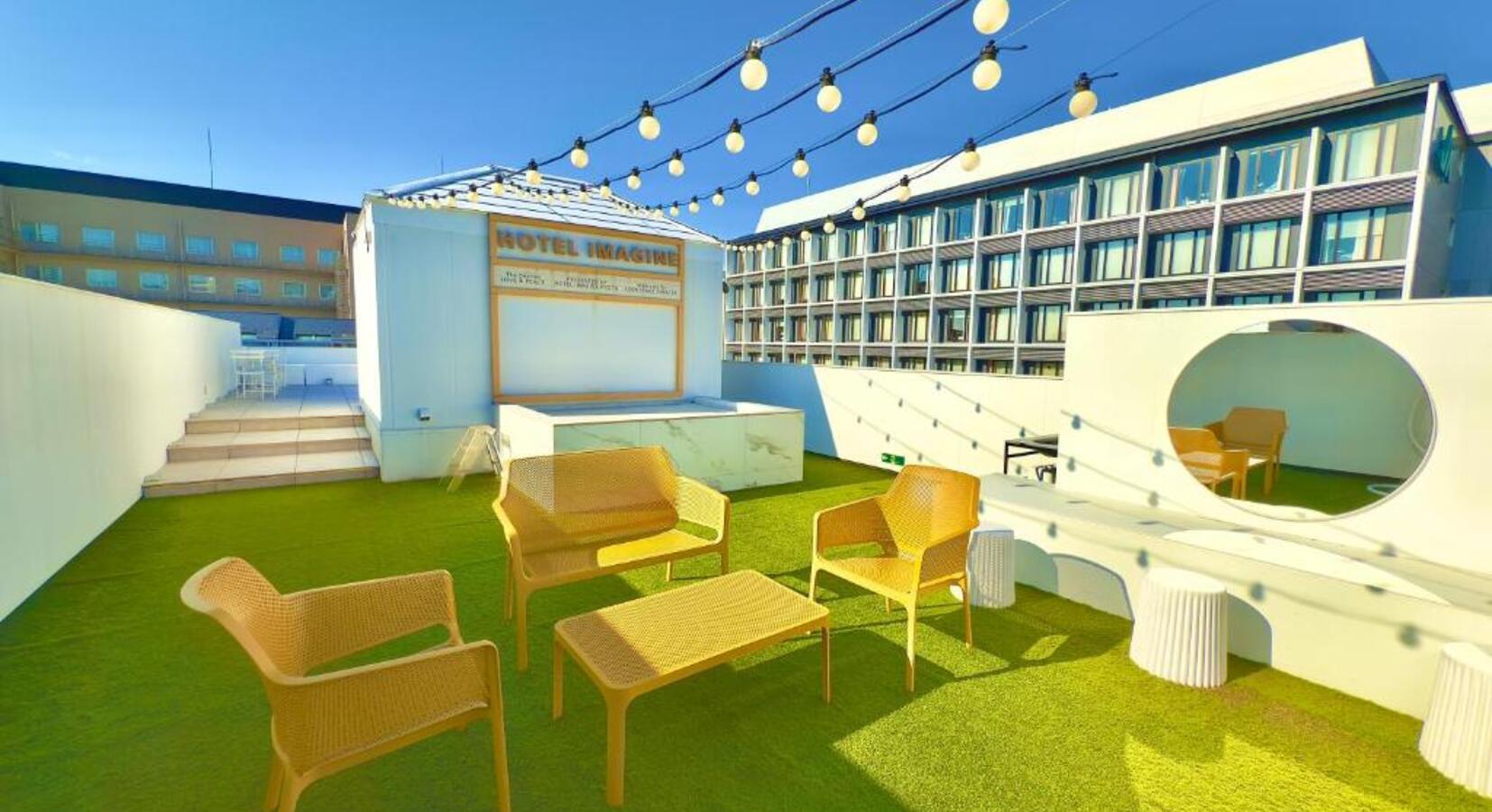 Roof terrace 