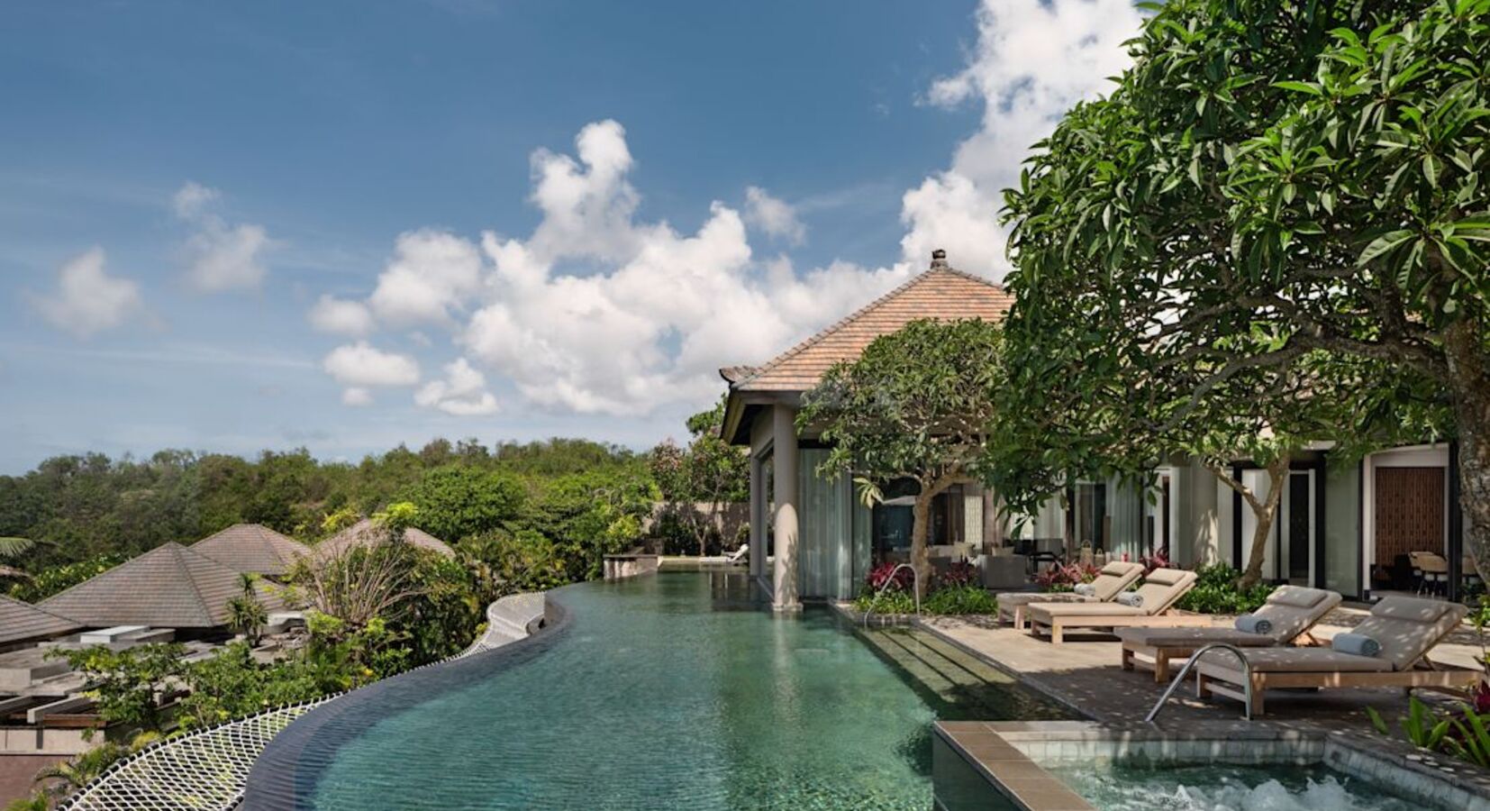 Uma Ocean Estate