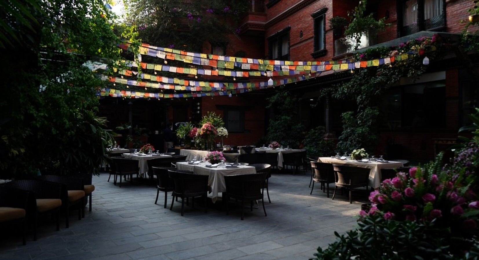 Al Fresco Dining