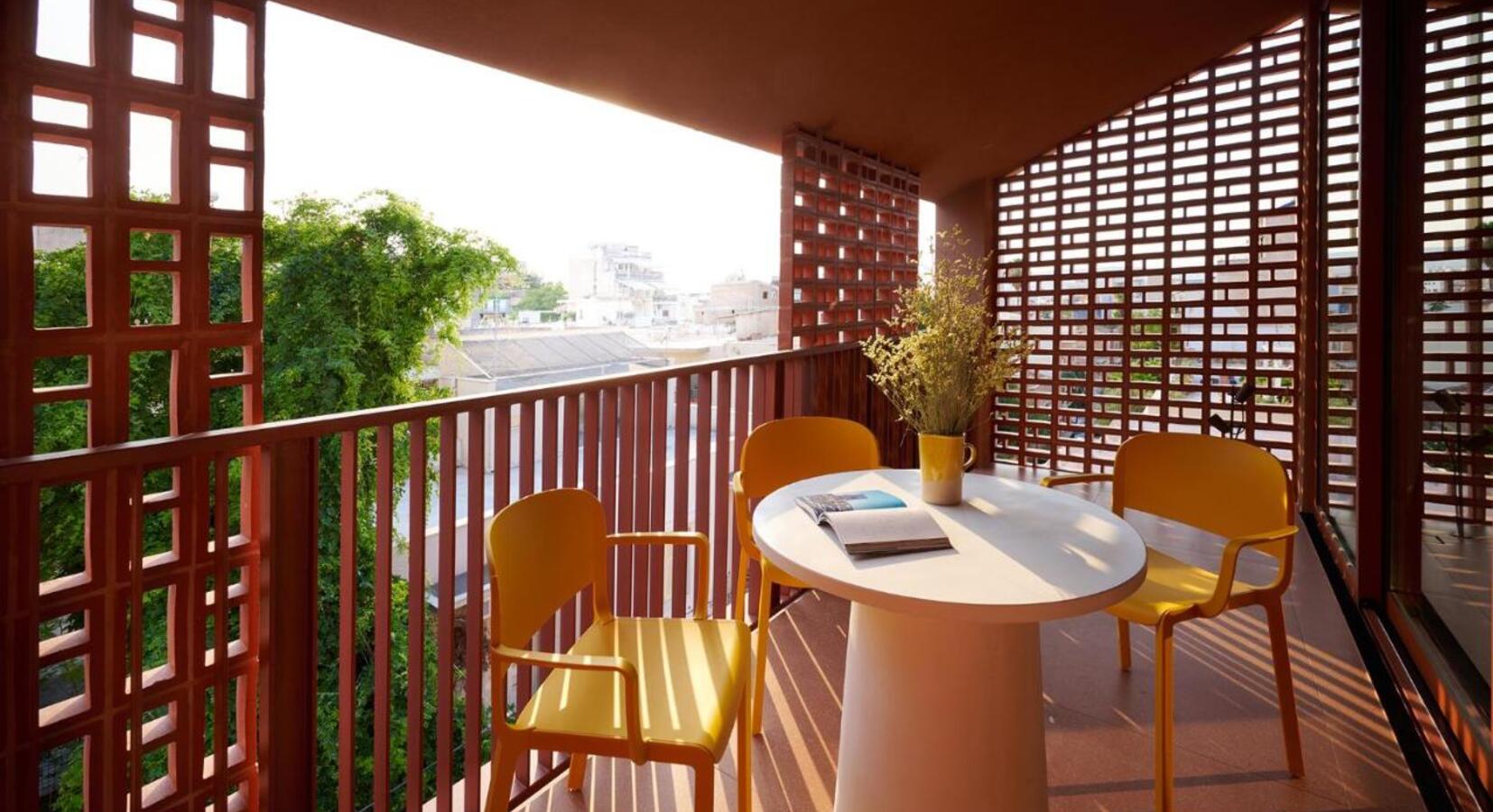 Suite with balcony