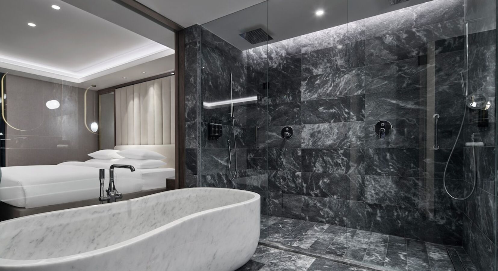Suite Bathroom