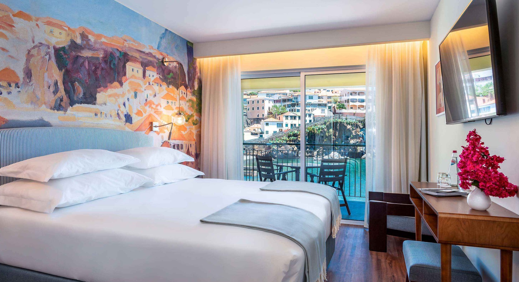 Deluxe Superior Bay View Room