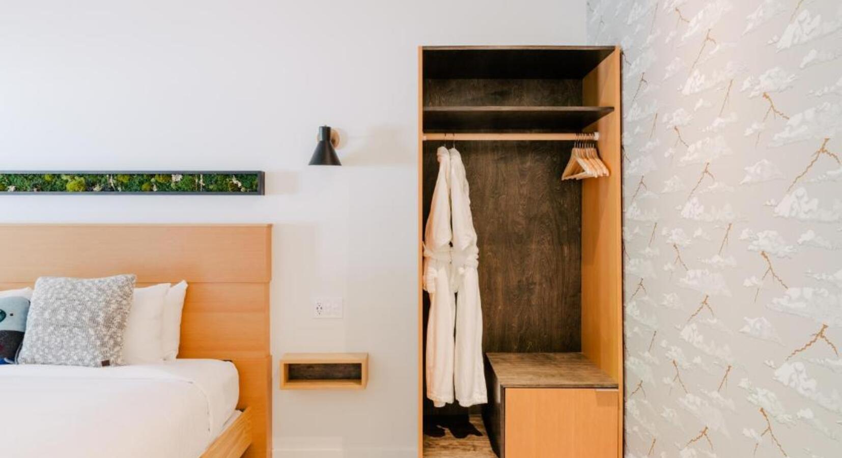 Guestroom details