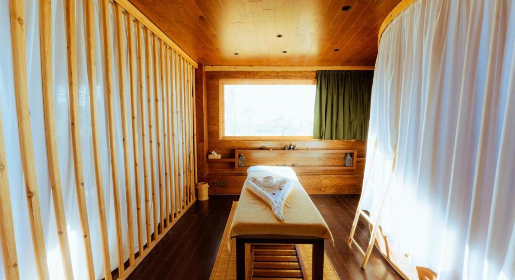 Massage area
