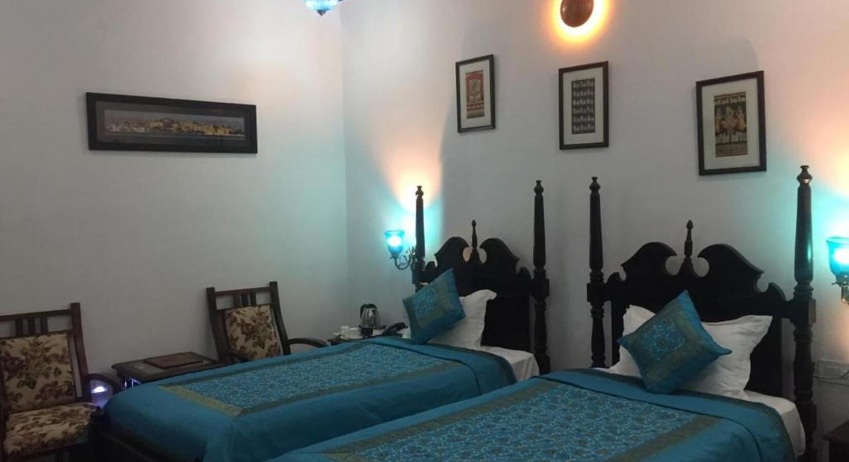 Twin Room 