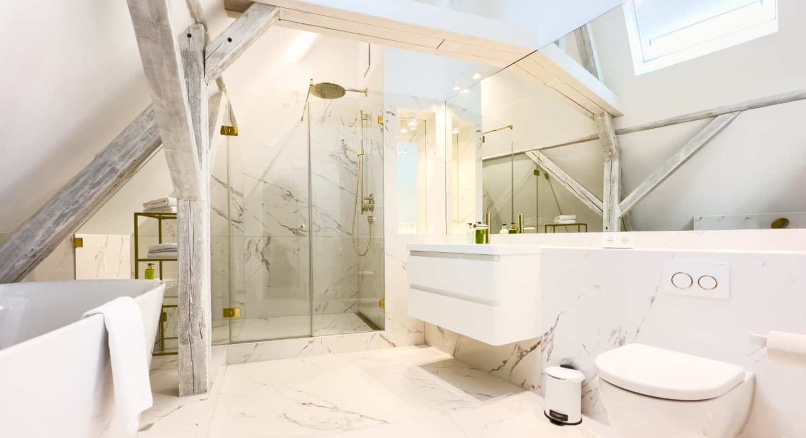 Suite Bathroom