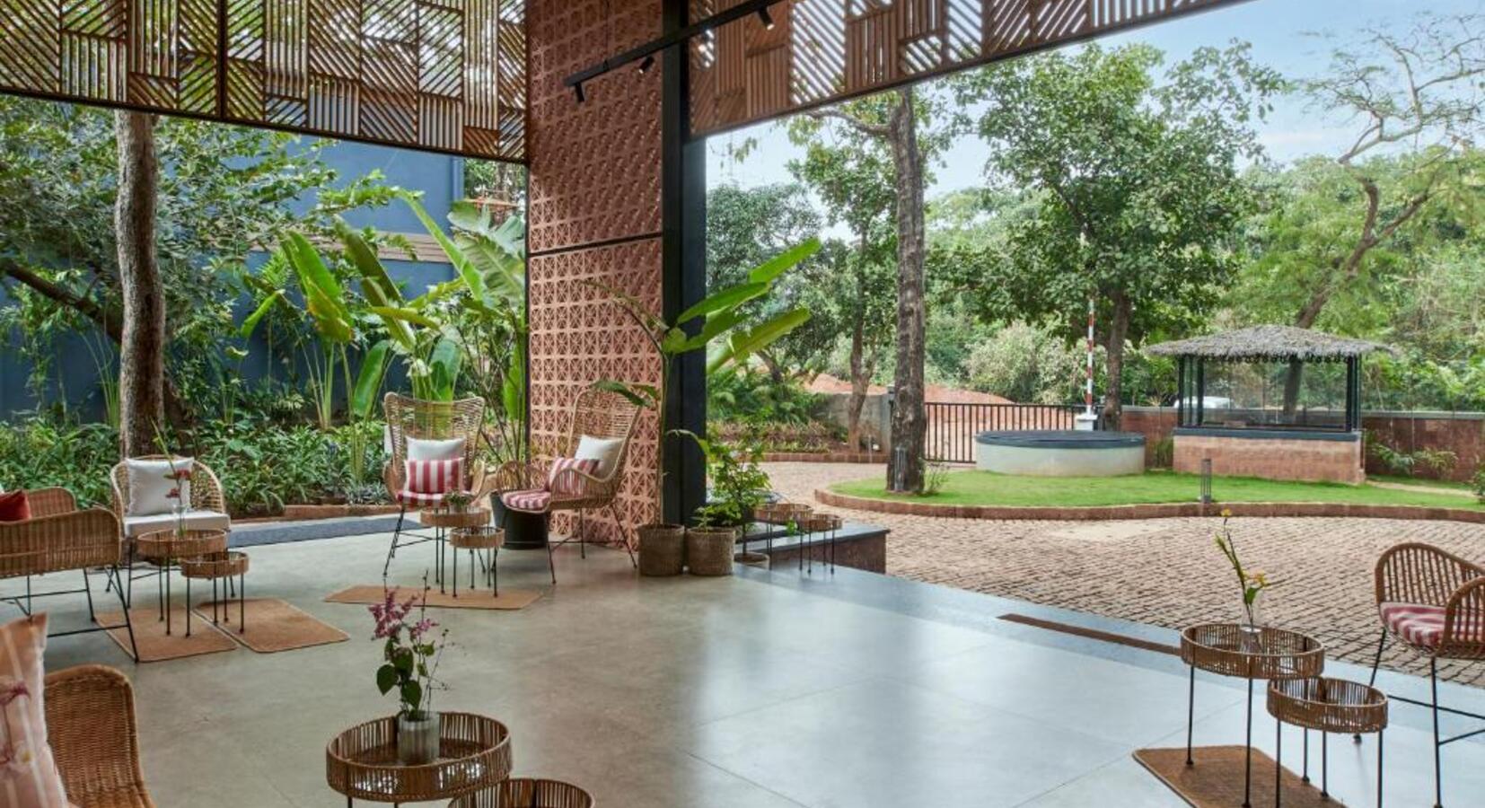 Shared Lounge Terrace