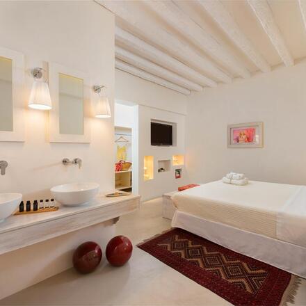 F Charm Hotel