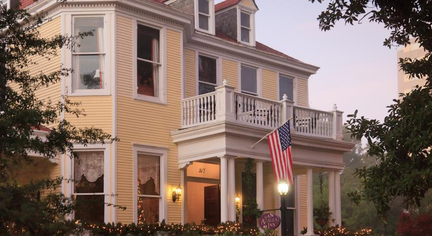 Azalea Inn & Gardens, Savannah Review | The Hotel Guru