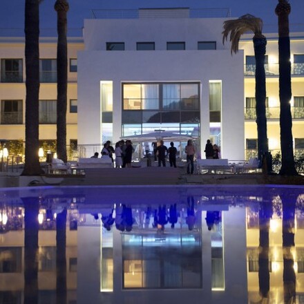 `Stunning Pool overlooking the Hotel