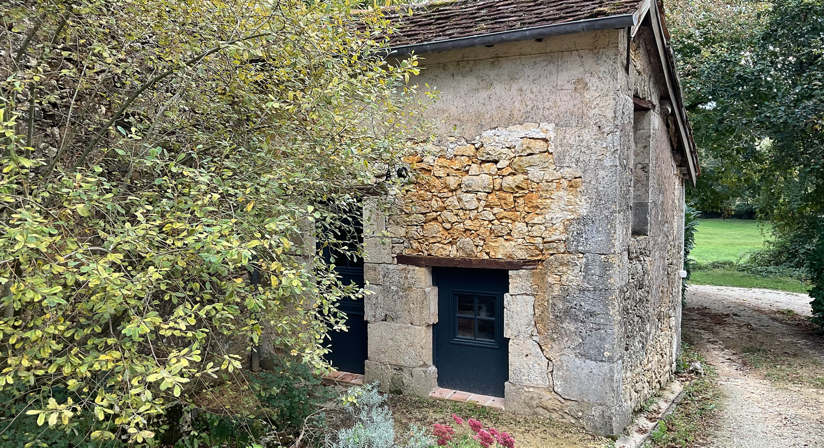 Communal kitchen exterior 