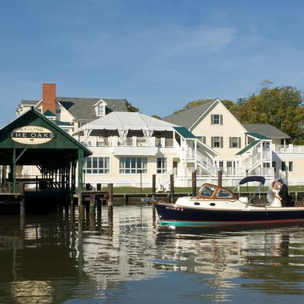 The Oaks Waterfront Inn