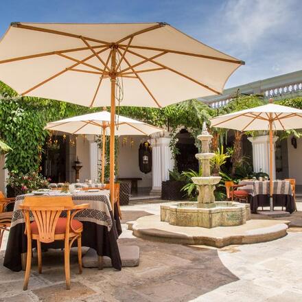 Pensativo House Hotel
