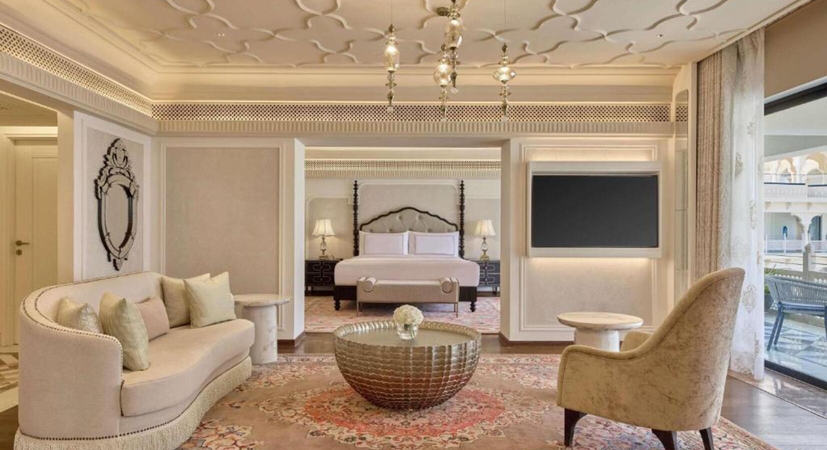 Suite - Sitting Room 