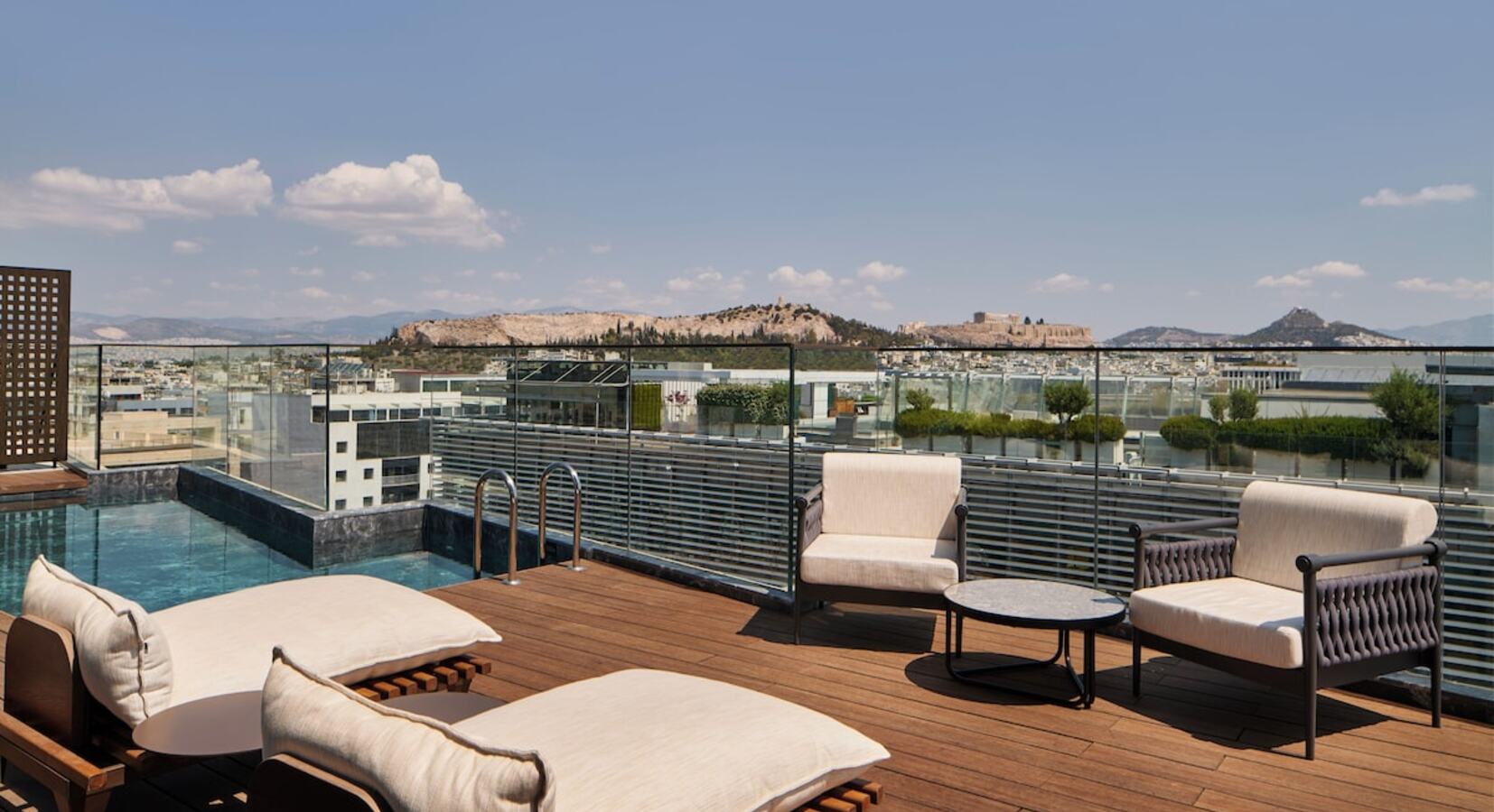Suite with private pool