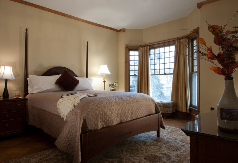 Showers Inn, Bloomington Review The Hotel Guru