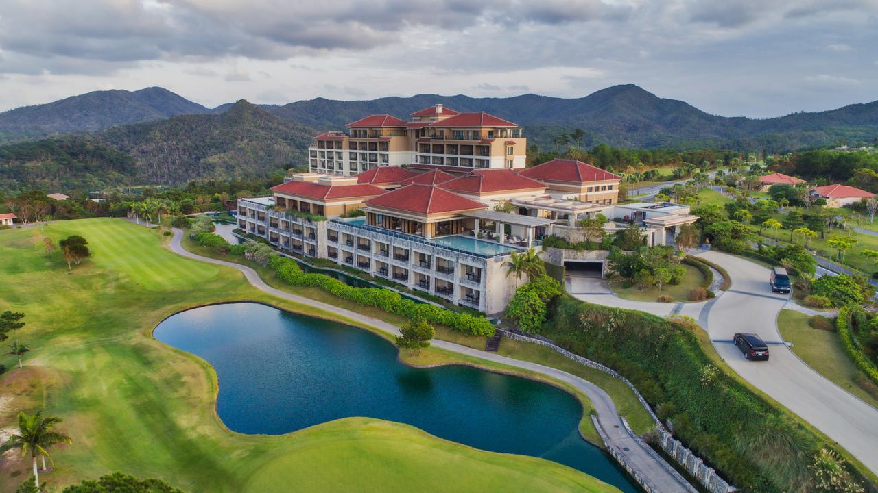 [天然]沖縄県産キイロダカラ200個 Ritz-Carlton Okinawa, Okinawa Review | The Hotel Guru