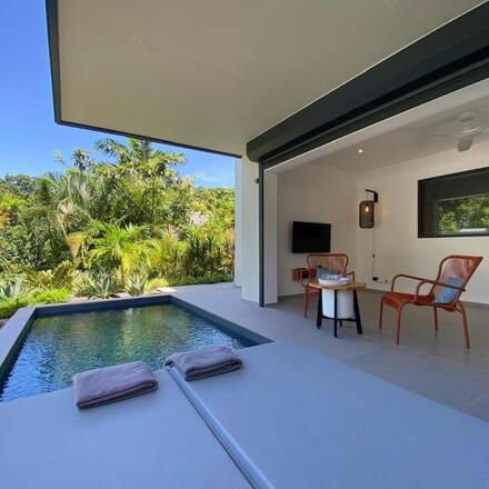 Private pool